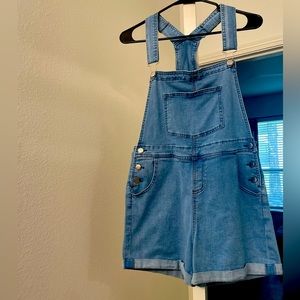Stretchy overall shorts